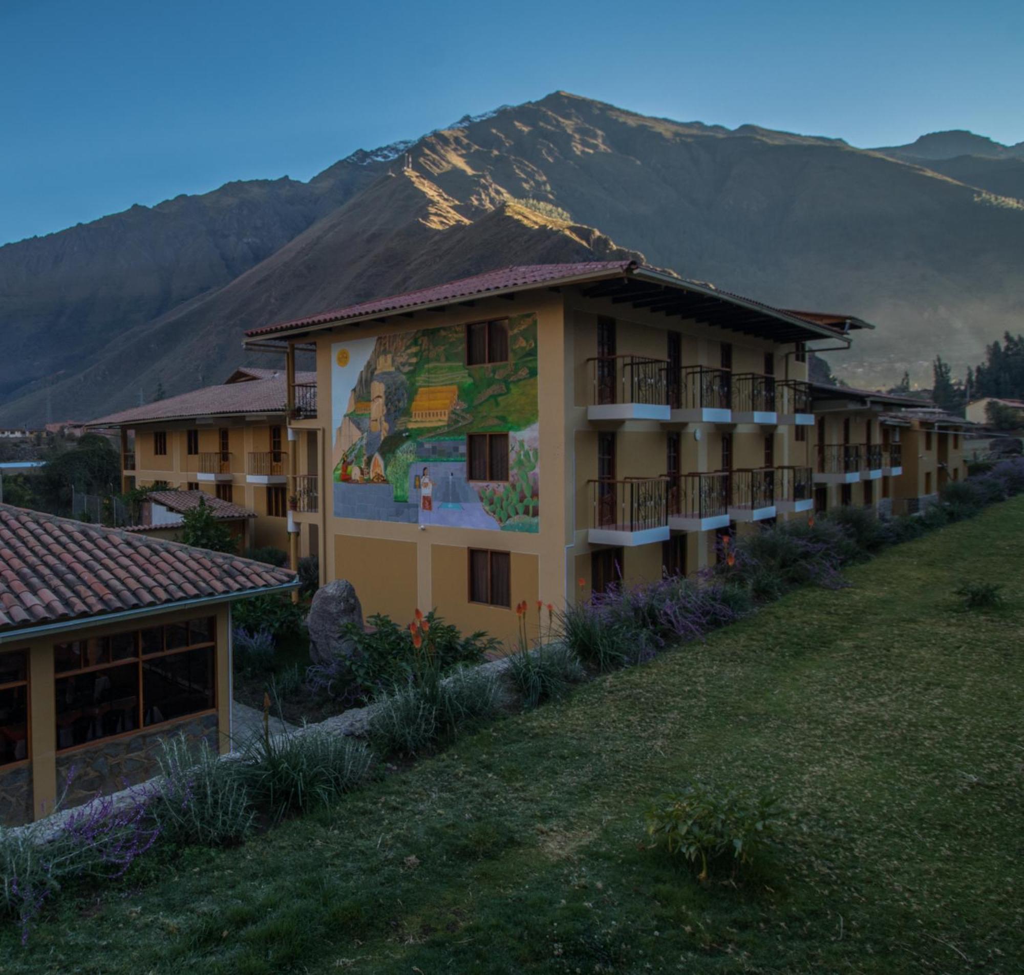 Tunupa Lodge Hotel Олантаятамбо Екстериор снимка