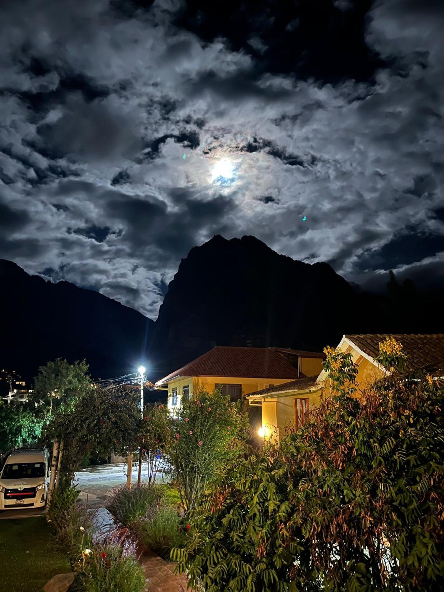 Tunupa Lodge Hotel Олантаятамбо Екстериор снимка