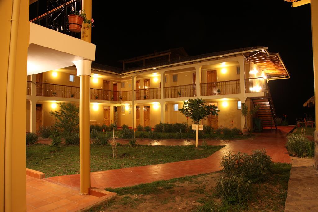 Tunupa Lodge Hotel Олантаятамбо Екстериор снимка