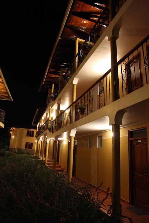 Tunupa Lodge Hotel Олантаятамбо Екстериор снимка
